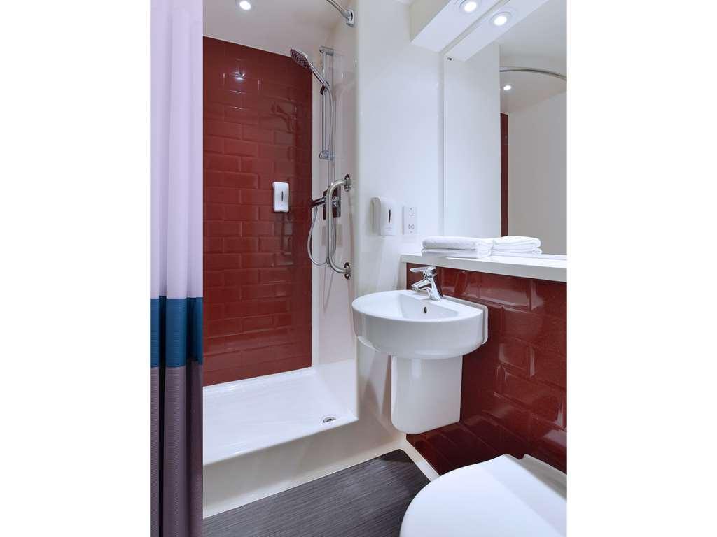 Travelodge London Central Bank 客房 照片