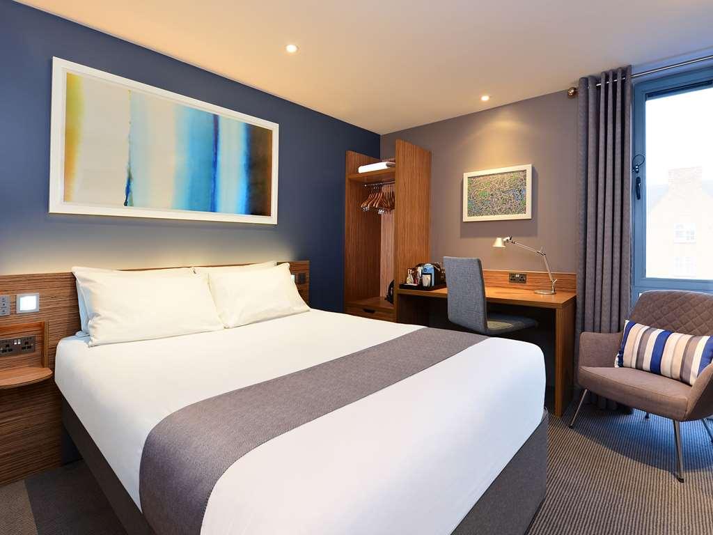 Travelodge London Central Bank 客房 照片