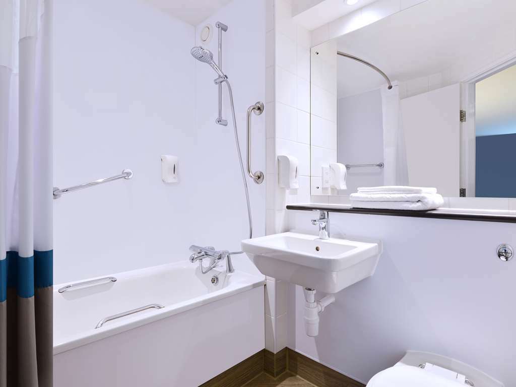 Travelodge London Central Bank 客房 照片